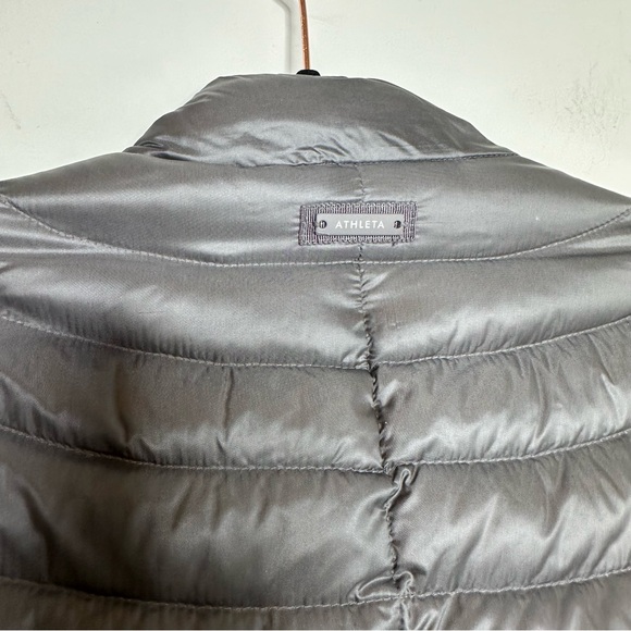 Athleta Downkind Down Puffer Jacket in Silver Bells Gray - Picture 3 of 9